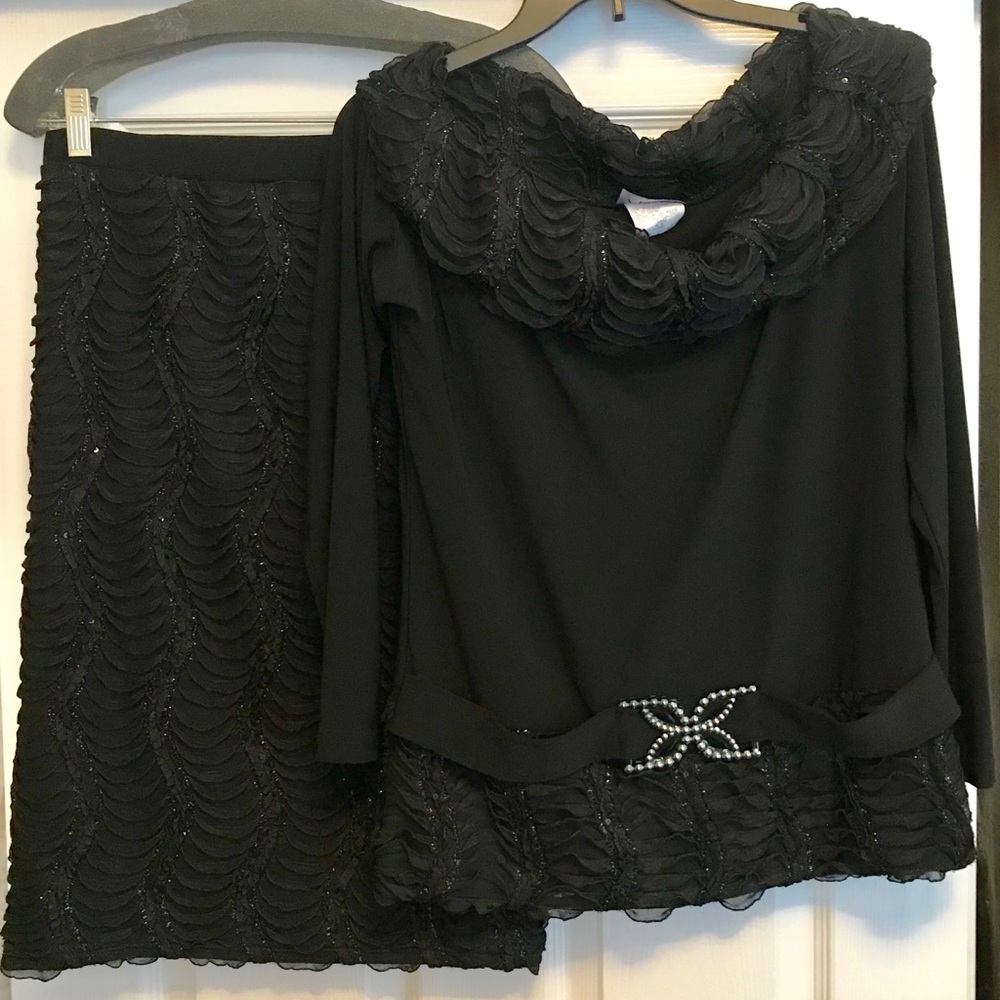 Off the Shoulder Black Skirt Set